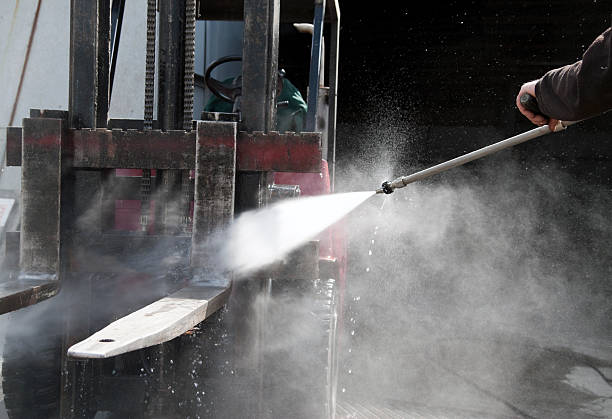 Best Parking Lot and Garage Cleaning  in Lake Delton, WI